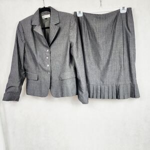 Tahari Asl Gray Pinstripe Blazer Skirt Suit